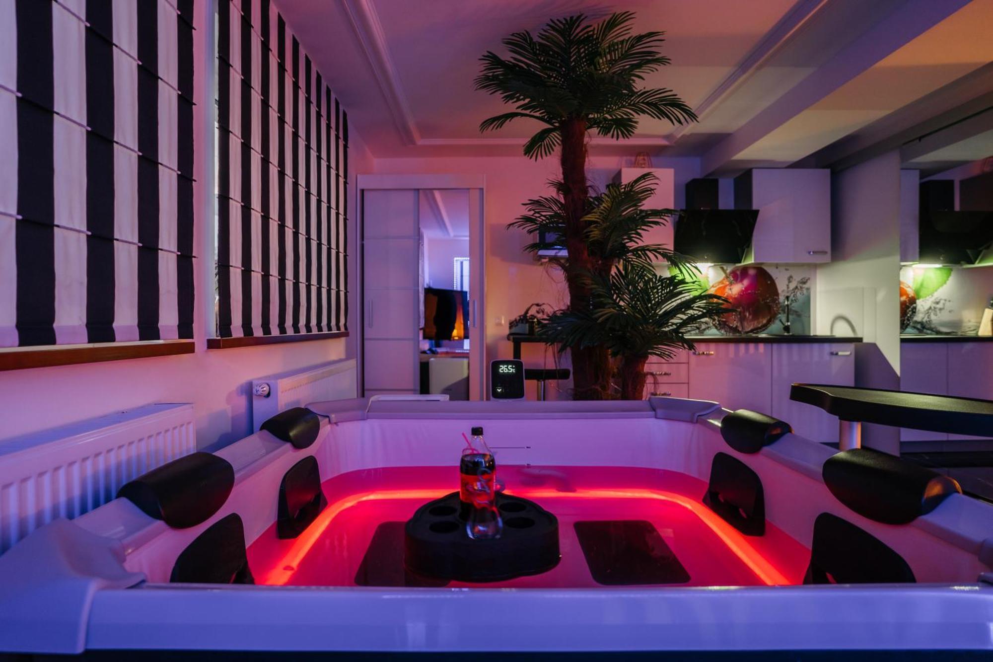 RzepiskaApartament Domek Grill Bukowina Bialka Jaucuzzi W Pokoju Na Wylacznoscアパートメント エクステリア 写真