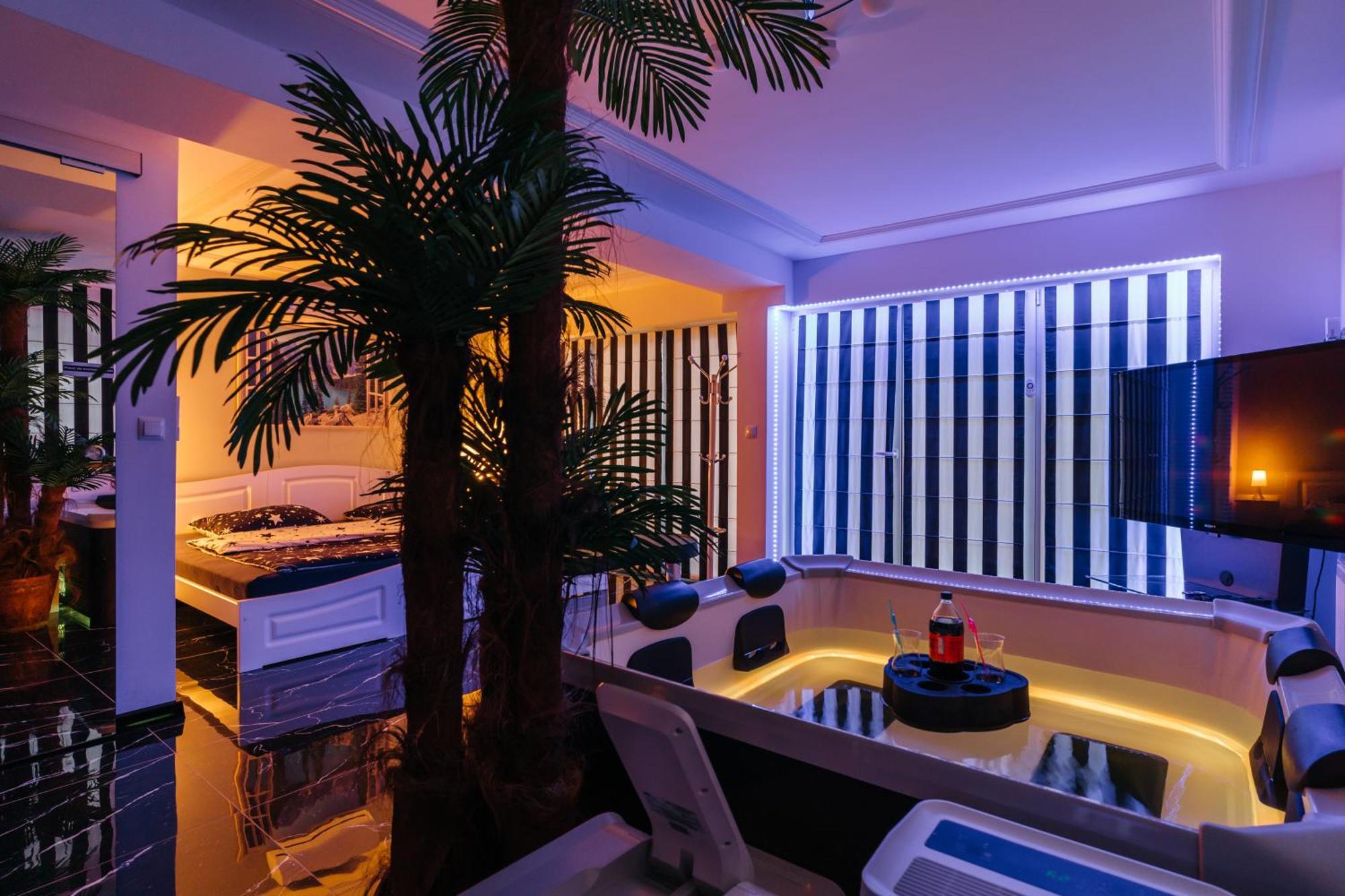 RzepiskaApartament Domek Grill Bukowina Bialka Jaucuzzi W Pokoju Na Wylacznoscアパートメント エクステリア 写真