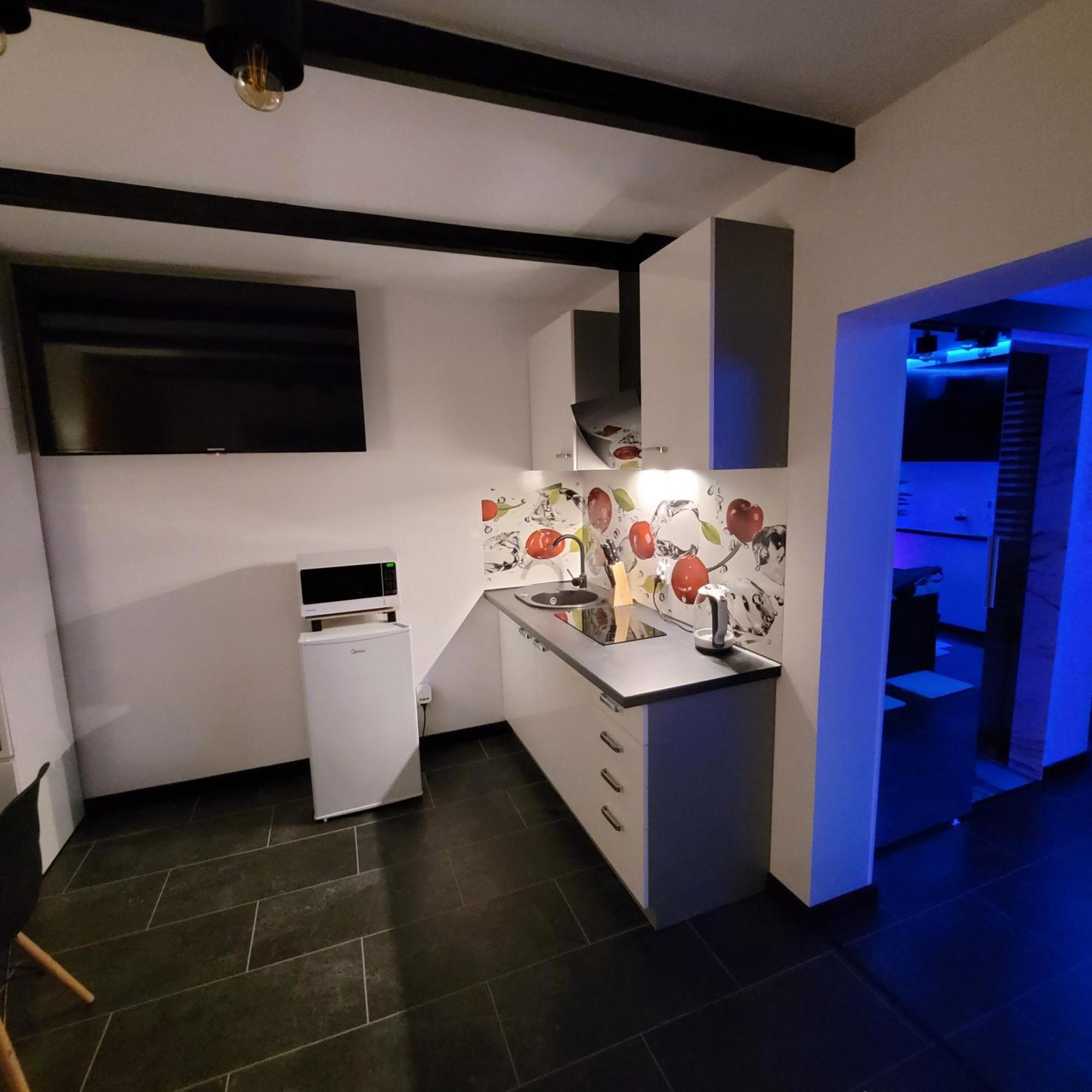 RzepiskaApartament Domek Grill Bukowina Bialka Jaucuzzi W Pokoju Na Wylacznoscアパートメント エクステリア 写真